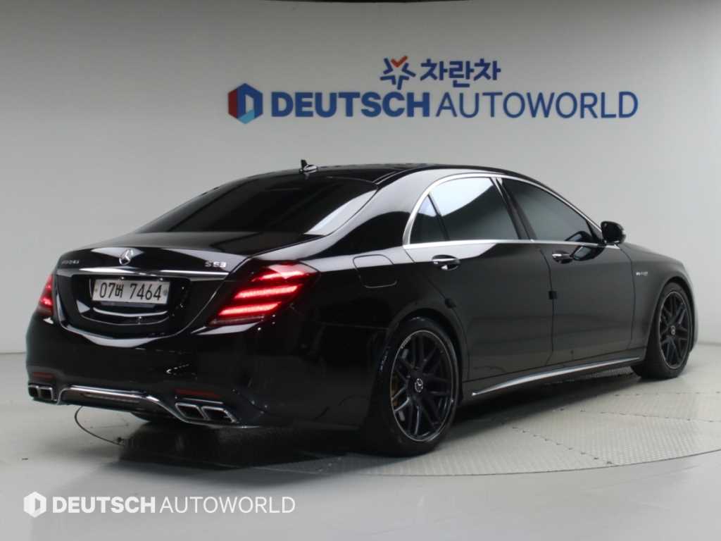벤츠 S 클래스 S 63 AMG 4MATIC + 퍼포먼스 에디션 사진 2/20