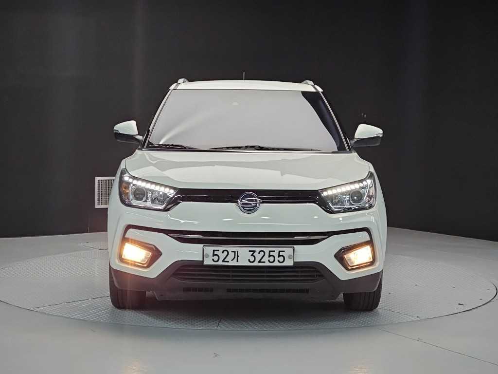 KGM 티볼리 2WD 가솔린 VX 사진 2/19