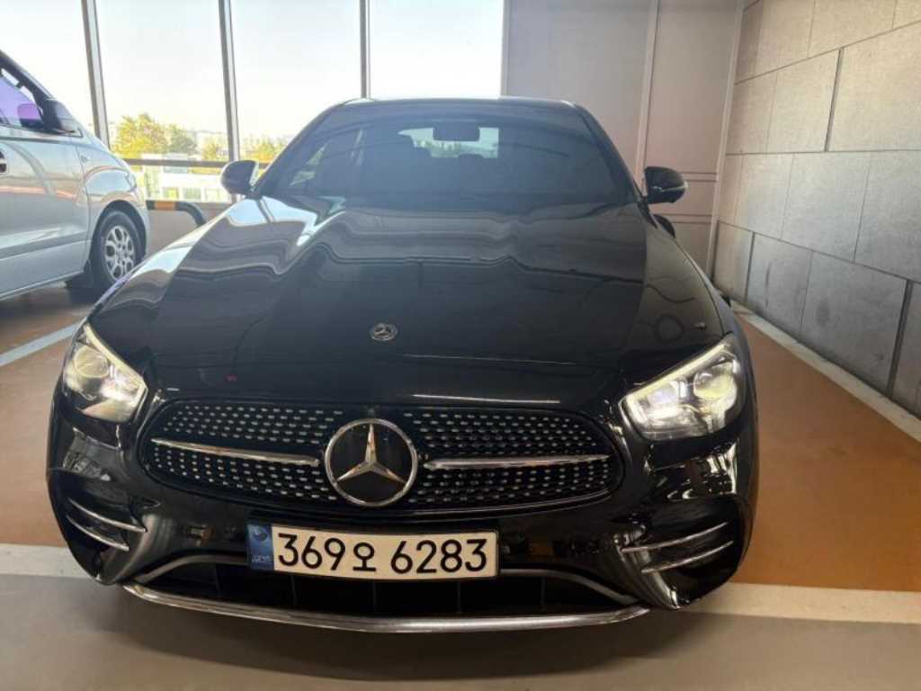 벤츠 E 클래스 E220d 4MATIC AMG라인 사진