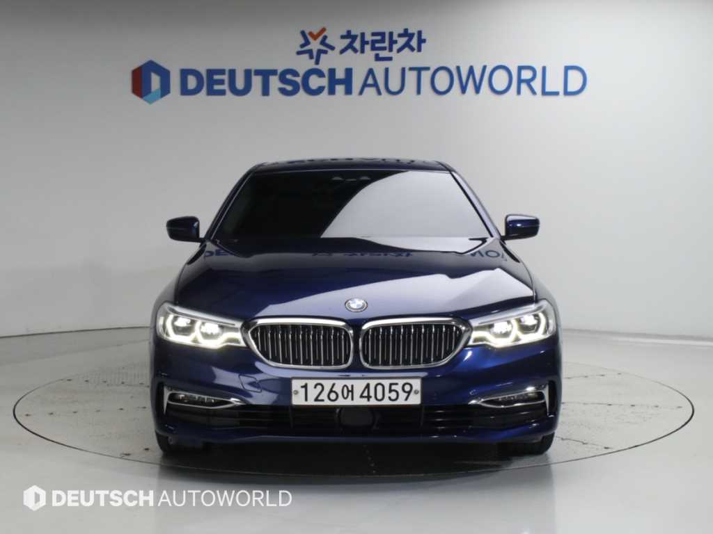BMW 5시리즈 520d xDrive 럭셔리 플러스 사진
