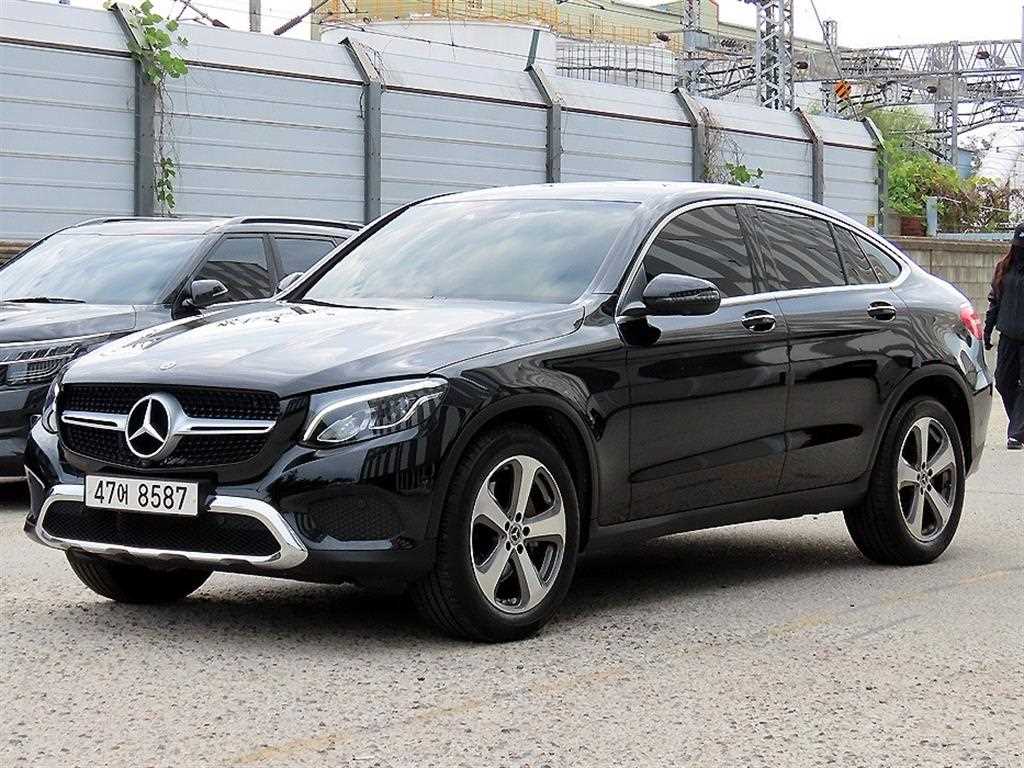 벤츠 GLC 클래스 GLC 300 4MATIC 쿠페 사진