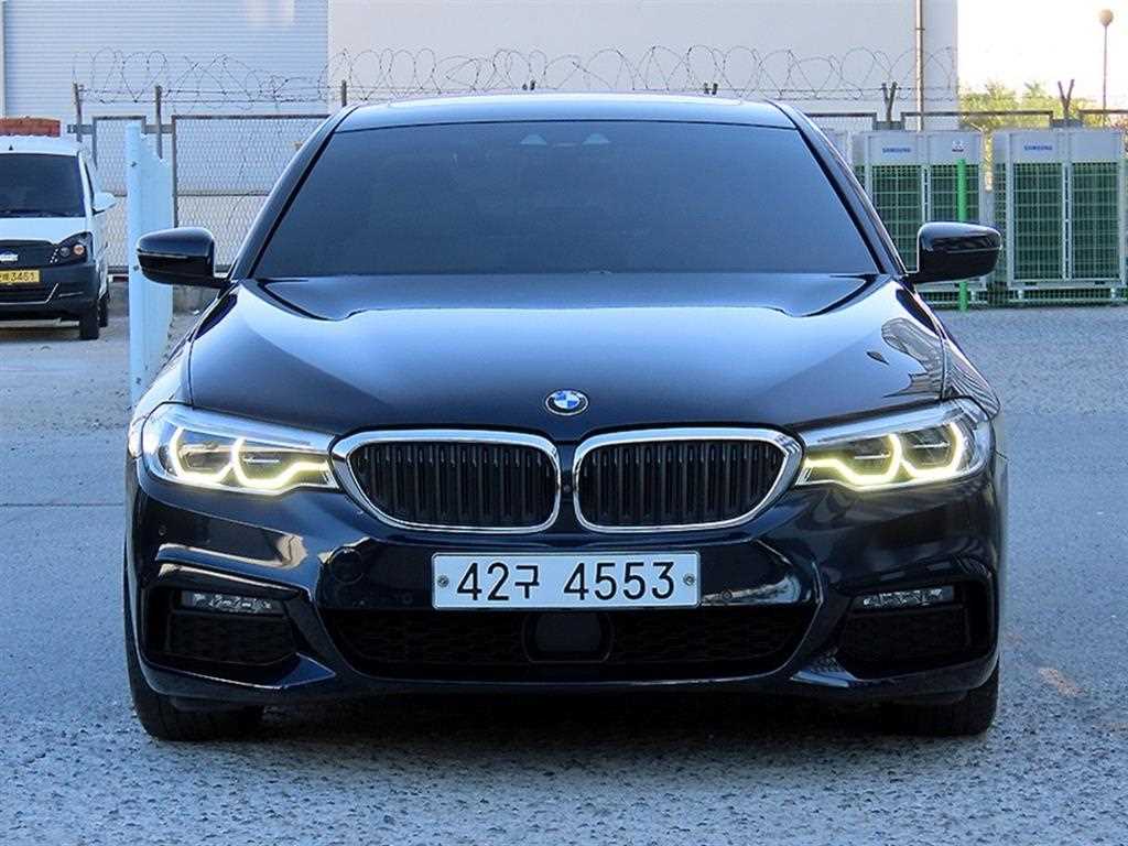BMW 5시리즈 530i M 스포츠 플러스 사진