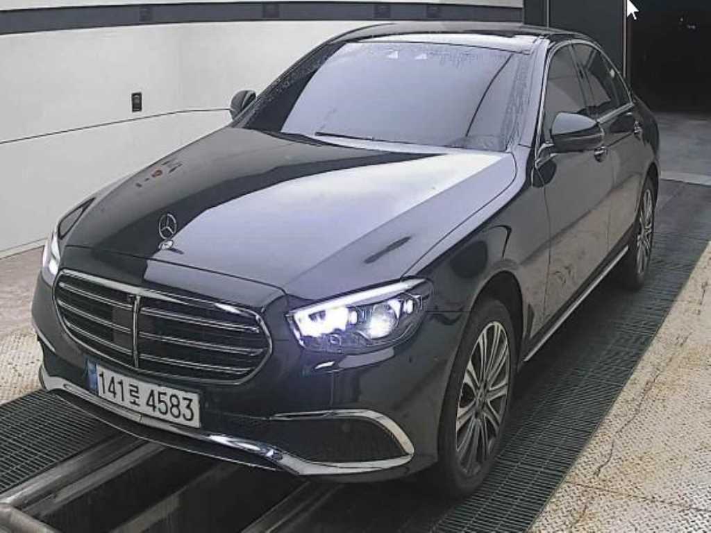 벤츠 E 클래스 E450 4MATIC 익스클루시브 사진