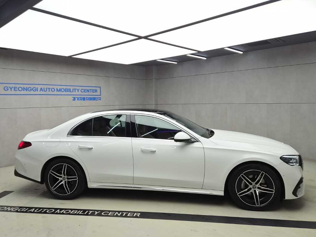 벤츠 E 클래스 E300 4MATIC 익스클루시브 사진 2/19