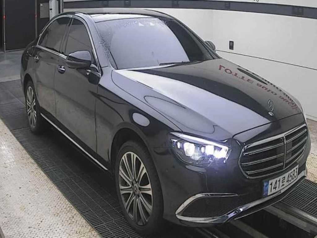 벤츠 E 클래스 E450 4MATIC 익스클루시브 사진 2/12