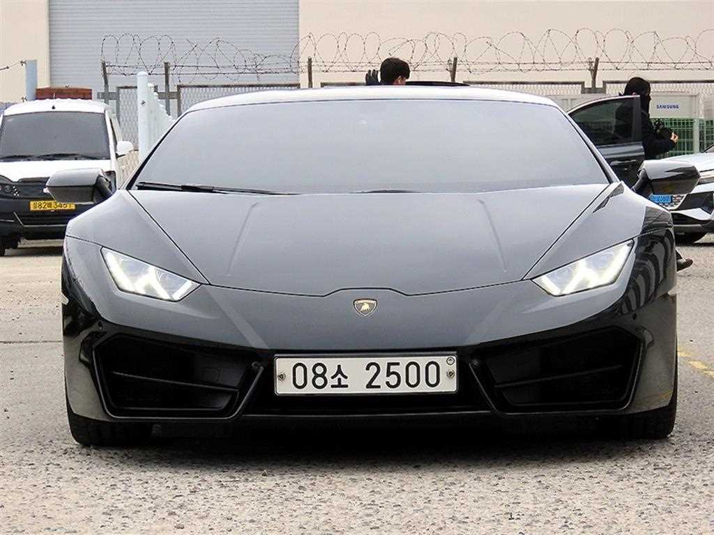 람보르기니 우라칸 LP580-2 사진