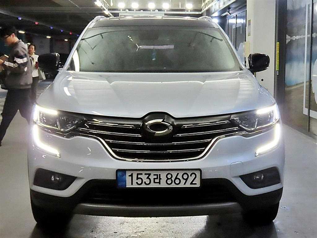 르노코리아 QM6 디젤 2WD LE 사진 2/20