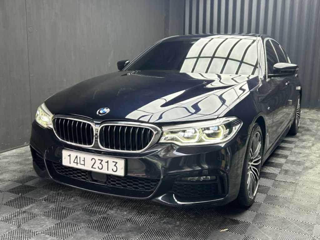 BMW 5시리즈 530i xDrive M 스포츠 플러스 사진
