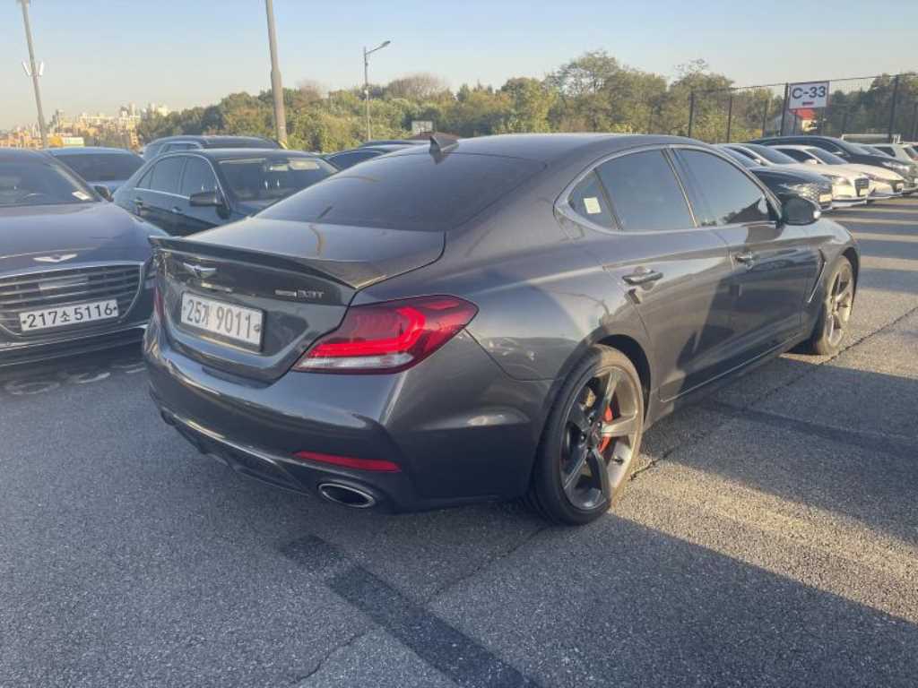 제네시스 G70 3.3T 스포츠 AWD 어드밴스드 사진 2/17