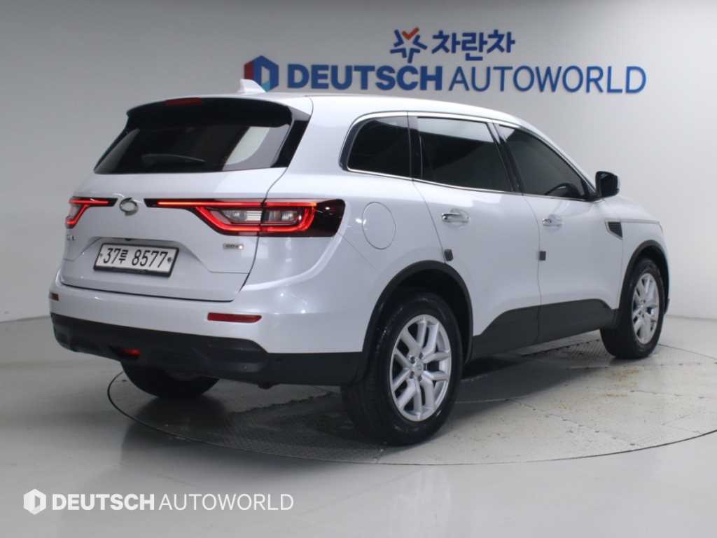 르노코리아 QM6 가솔린 2WD SE 사진 2/20