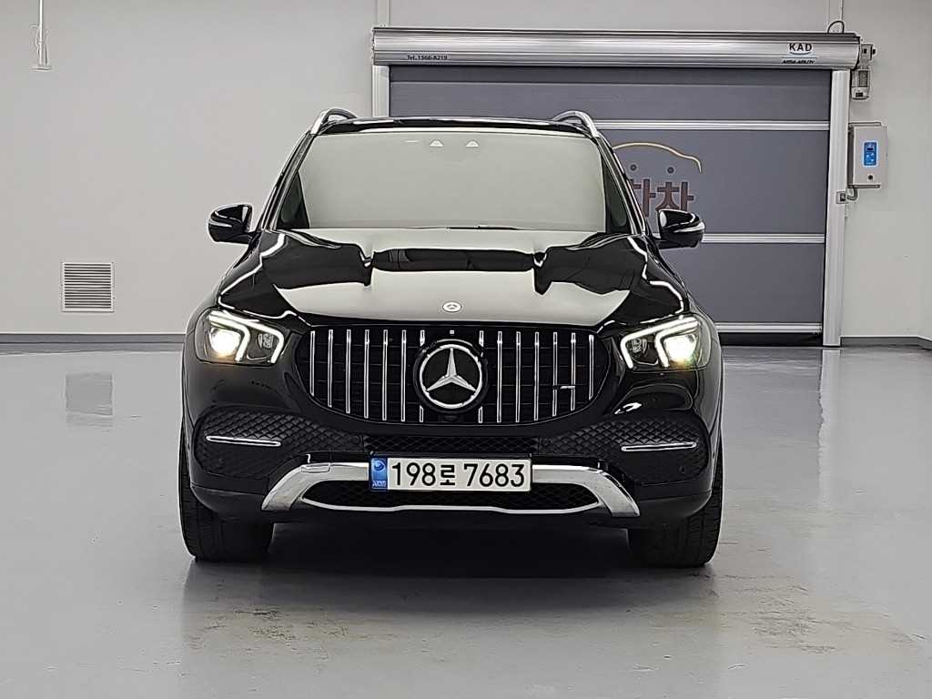 벤츠 GLE 클래스 GLE 300d 4MATIC 사진 2/19