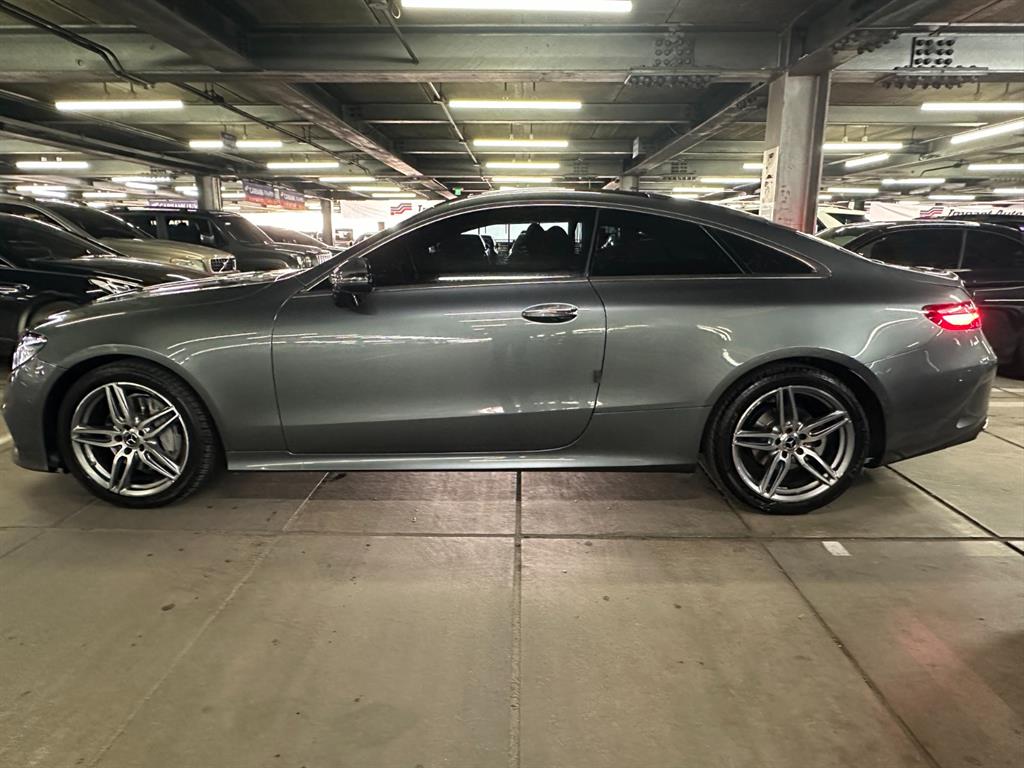 Mercedes-Benz E-Class E220d Coupe 4
