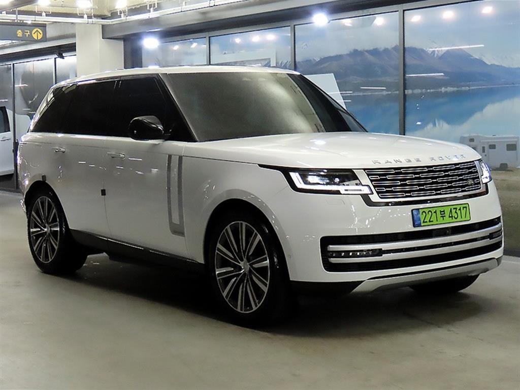 레인지로버 5세대 3.0 P550e SWB 오토바이오그래피 2025년식