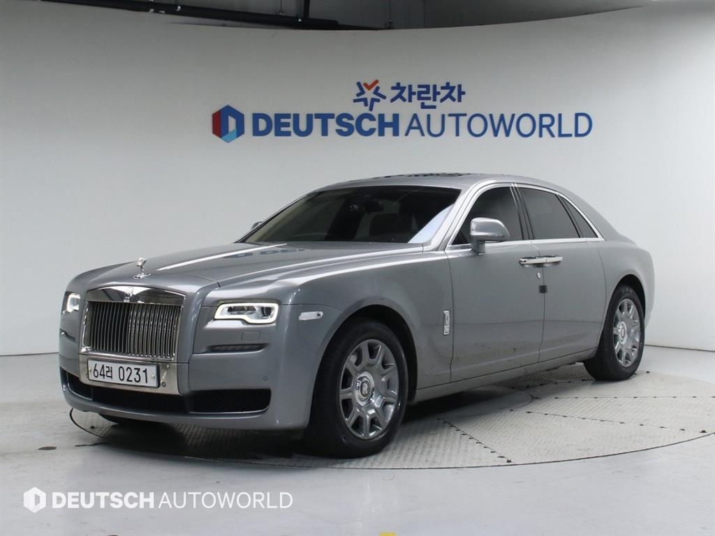 고스트 6.6 V12 2015년식