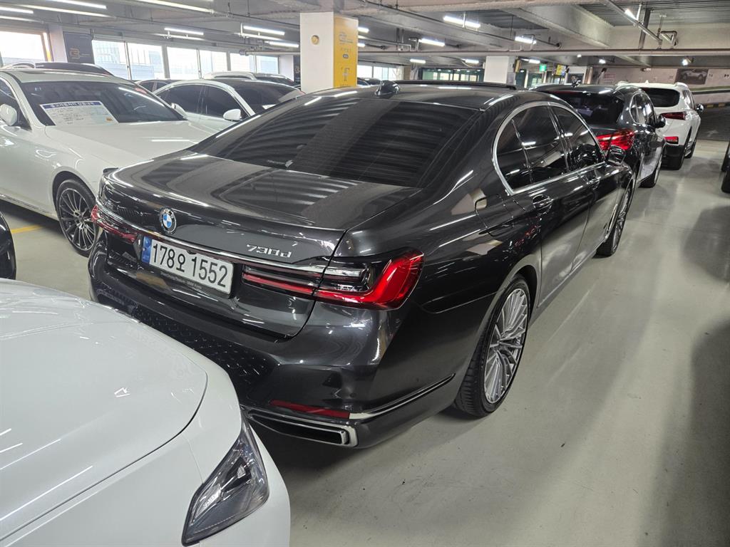 BMW 7 Series 730d xDrive Design Pure Excellence — фото 2