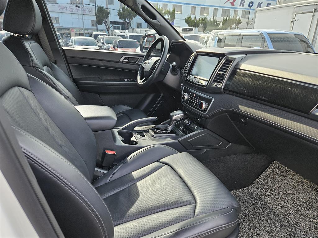 KG Mobility (Ssangyong) Rexton Diesel 2.2 2WD Prestige 10