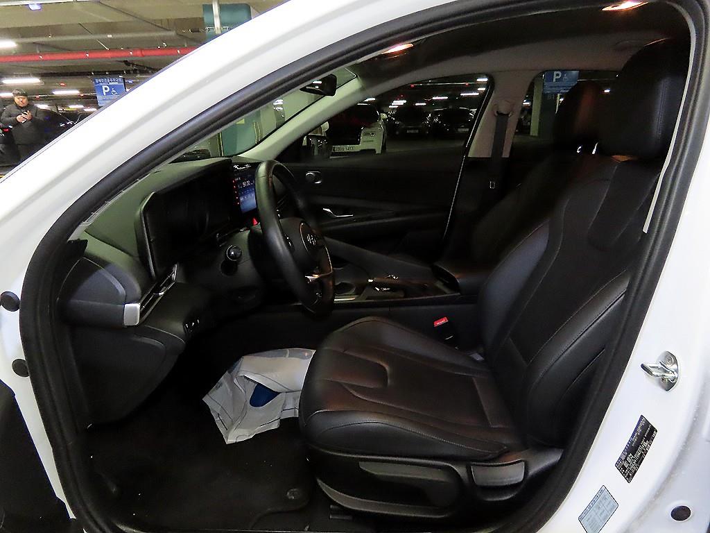 Hyundai Avante 1.6 Modern 7