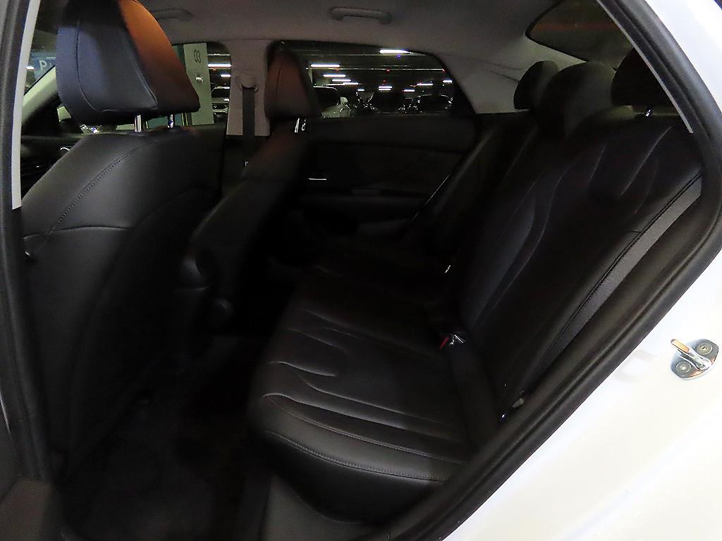 Hyundai Avante 1.6 Modern 8