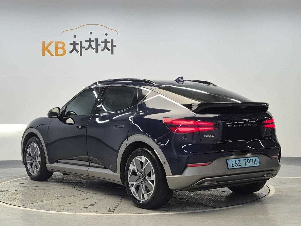Genesis GV60 Standard AWD 3