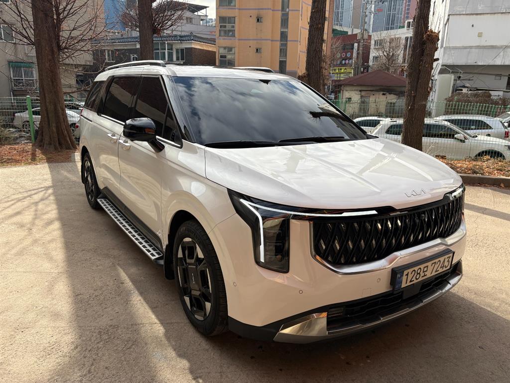 Kia Carnival HEV Noblesse