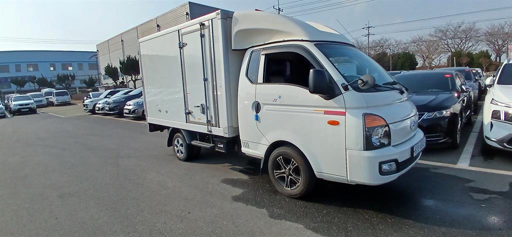 현대 포터2 1톤 냉동탑 - 중고 트럭 매물 이미지