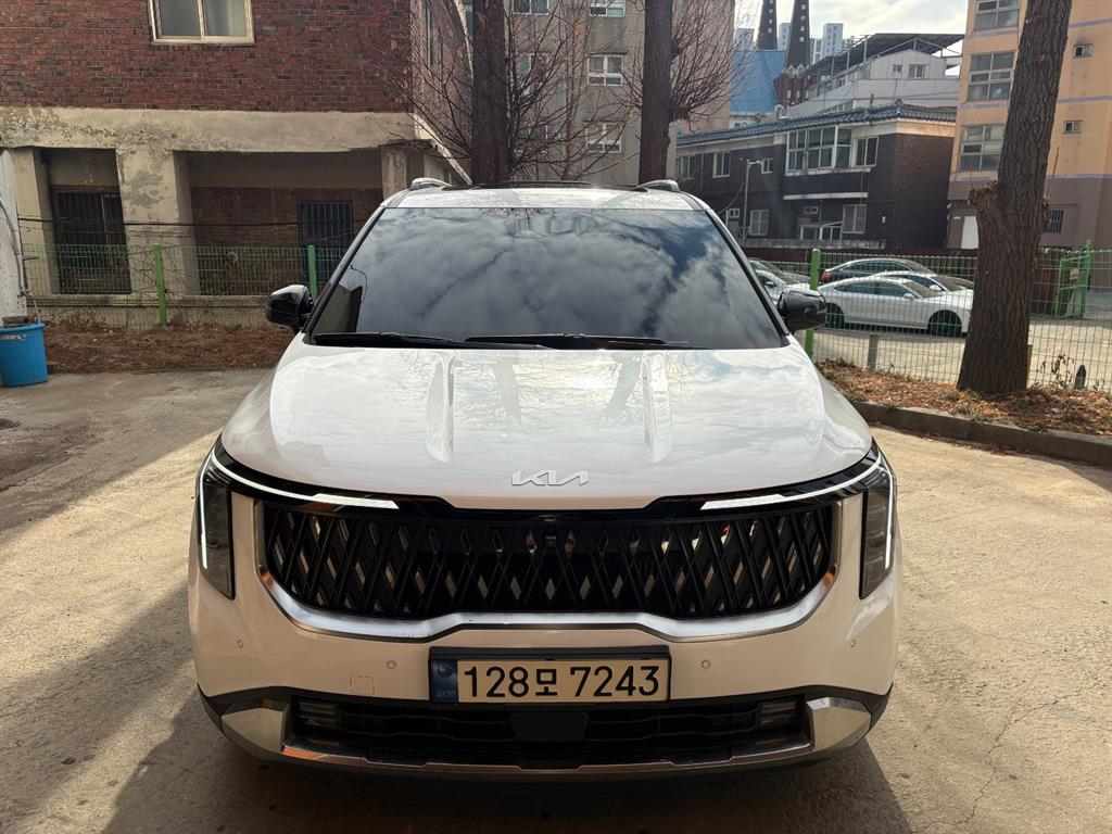 Kia Carnival HEV Noblesse 4