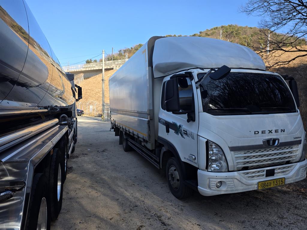 타타대우 더쎈 3.5톤 윙바디 - 중고 트럭 매물 이미지