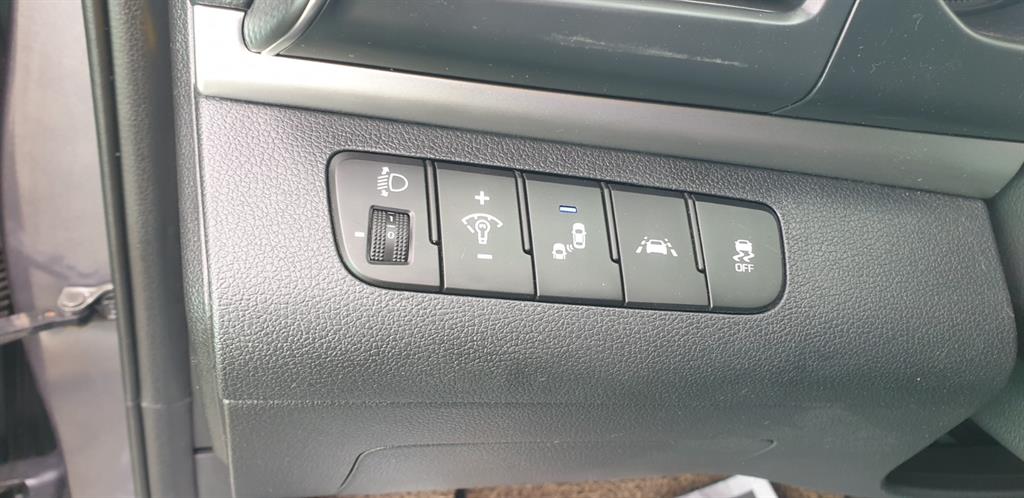 Hyundai Avante 1.6 Smart 10