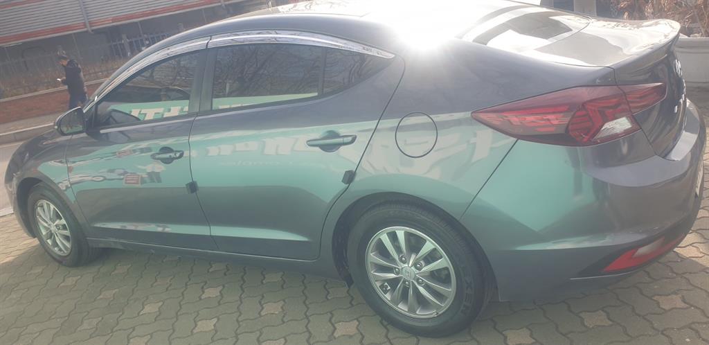 Hyundai Avante 1.6 Smart 4