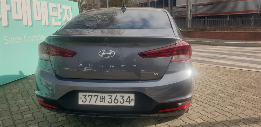 Hyundai Avante 1.6 Smart 3