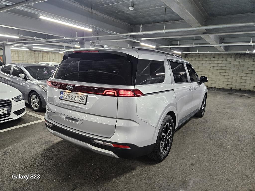 Kia Carnival Diesel Prestige 4