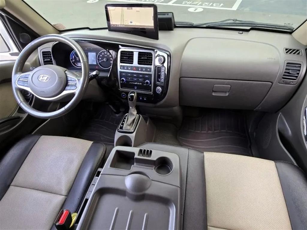 Hyundai Porter 1.0 Ton/ Super Cab/ Long Wheelbase 8