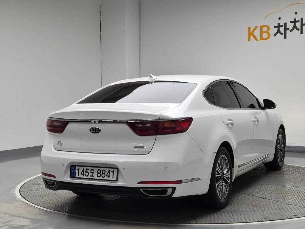 Kia K7 Noblesse 4