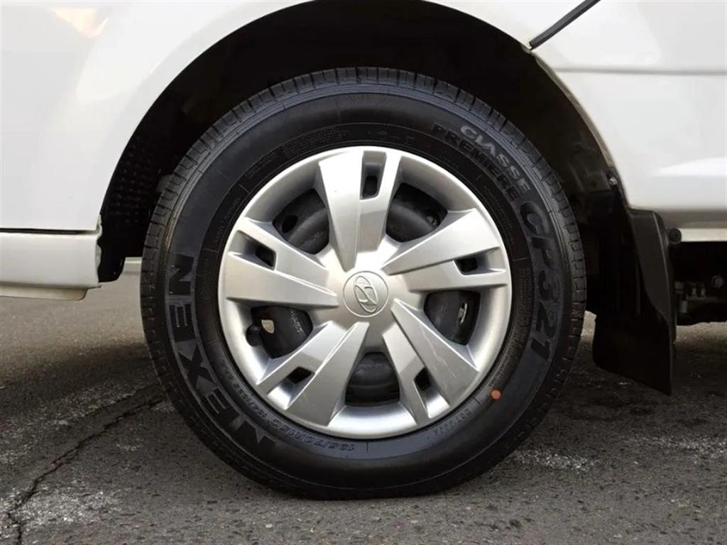 Hyundai Porter 1.0 Ton/ Super Cab/ Long Wheelbase 5