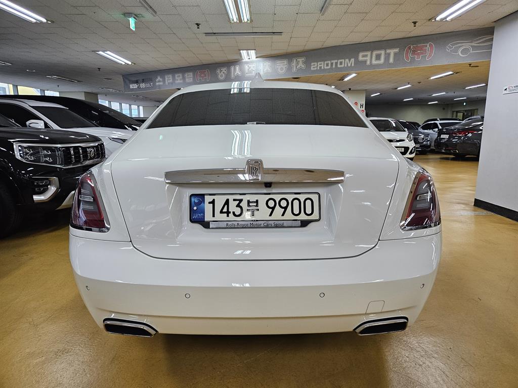 Rolls Royce Ghost 6.6 V12 6