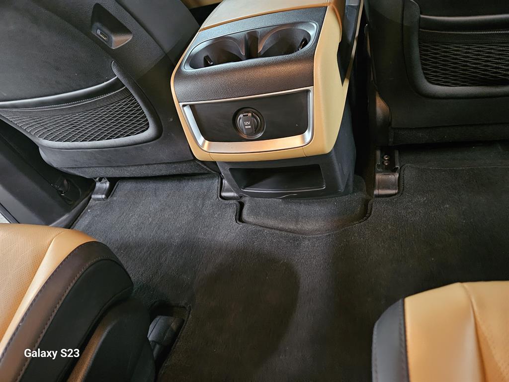 Kia Carnival Diesel Prestige 8