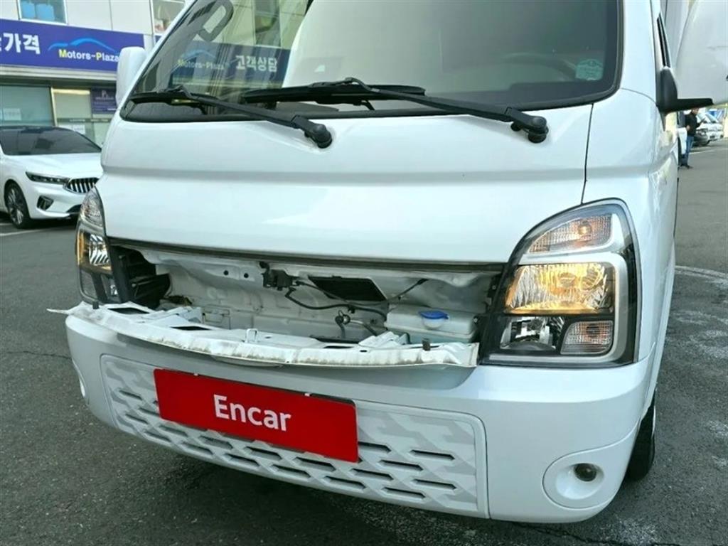 Hyundai Porter 1.0 Ton/ Super Cab/ Long Wheelbase 6