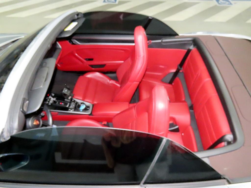 Porsche Carrera Cabriolet 10