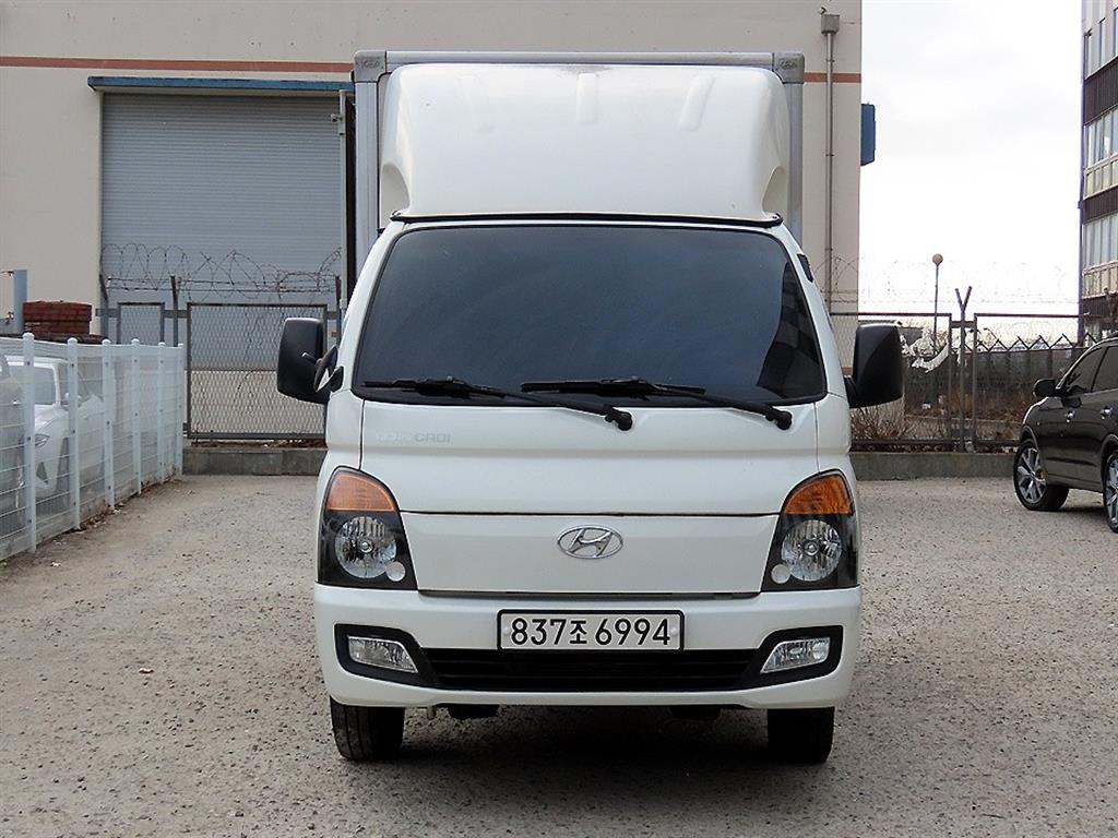 Hyundai Porter Super Cab/ Long Wheelbase/ CRDi Plus