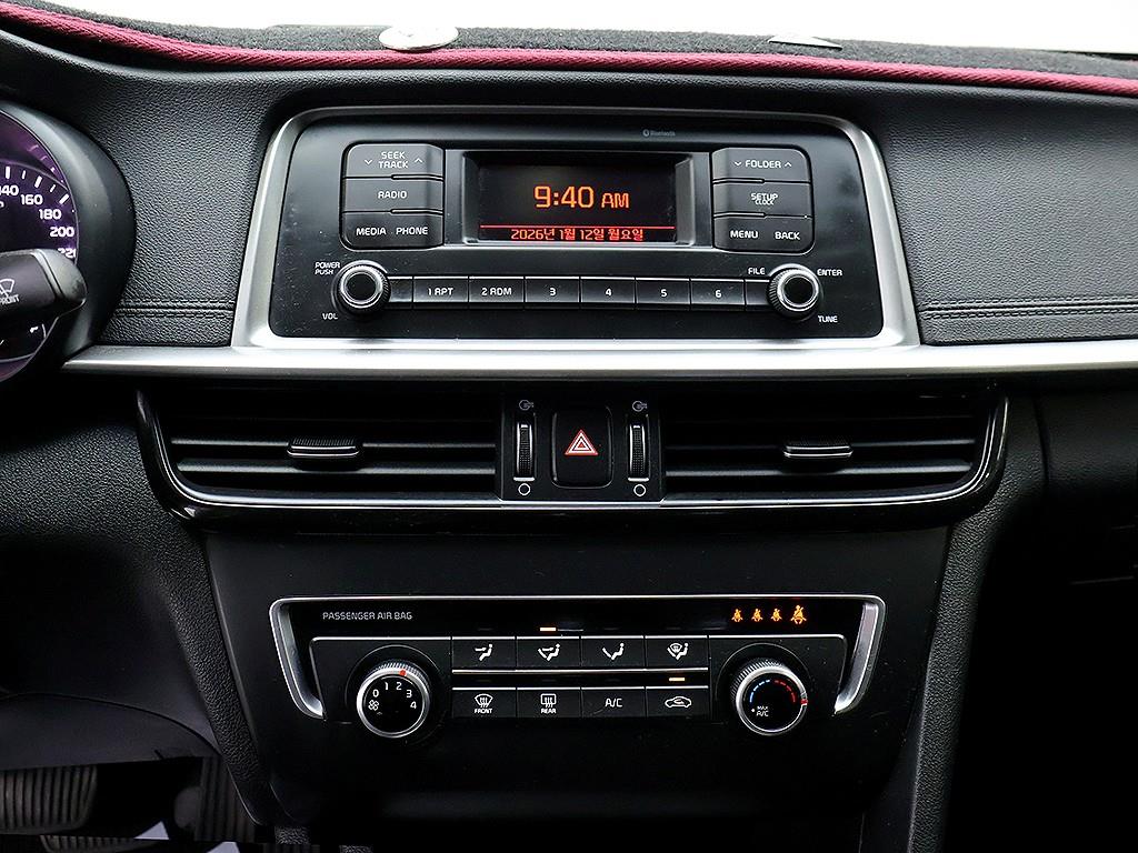 Kia K5 Gasoline 2.0 Luxury 10