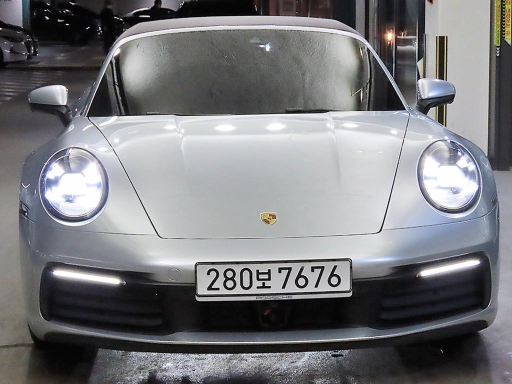 Porsche Carrera Cabriolet 3