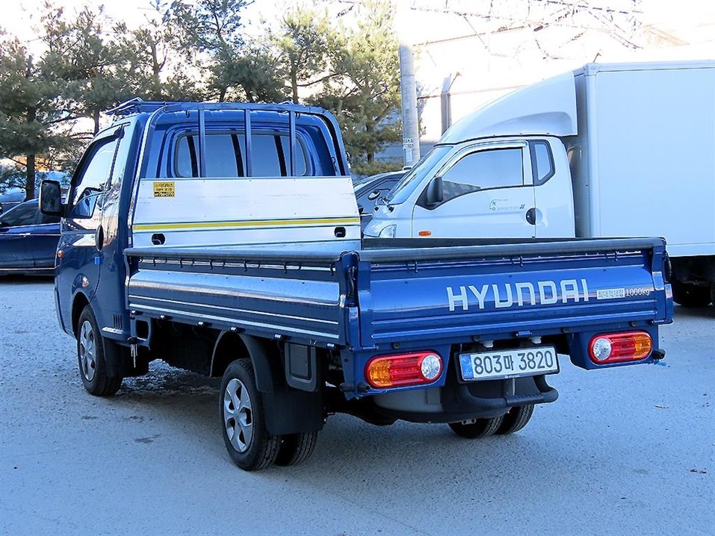 Hyundai Porter Super Cab/ Long Wheelbase/ 2WD Smart 4