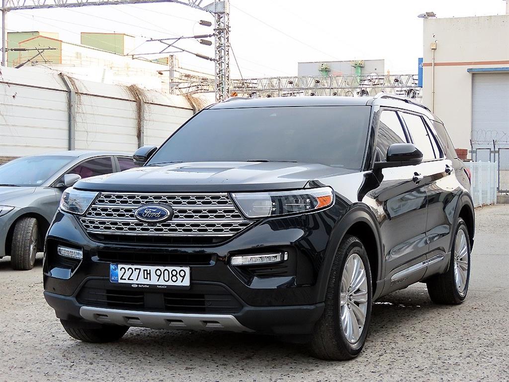 Ford Explorer 2.3 AWD Limited — фото 2