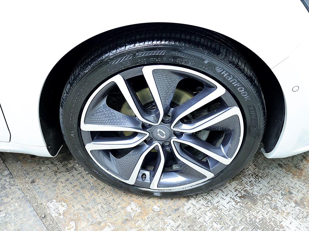 Renault SM6 Gasoline 1.6 TCe RE 9