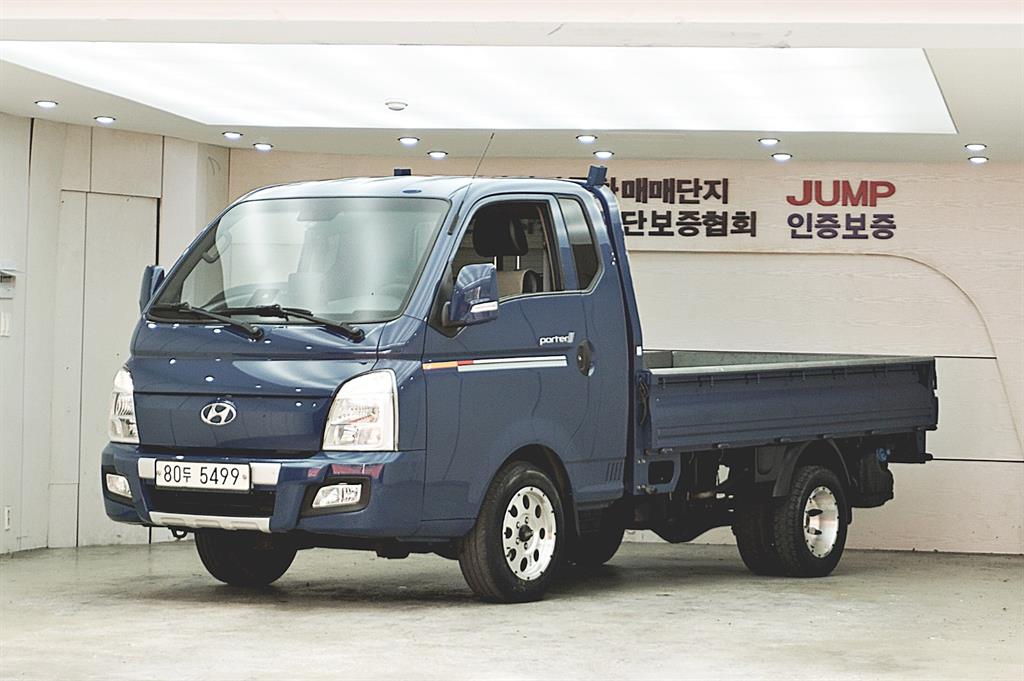 Hyundai Porter 1.0 Ton/ Super Cab/ Long Wheelbase/ CRDi Premium