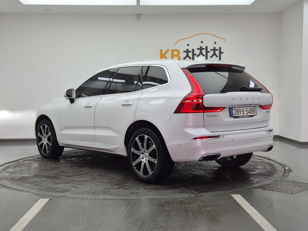 Volvo XC60 B6 AWD Inscription — фото 3