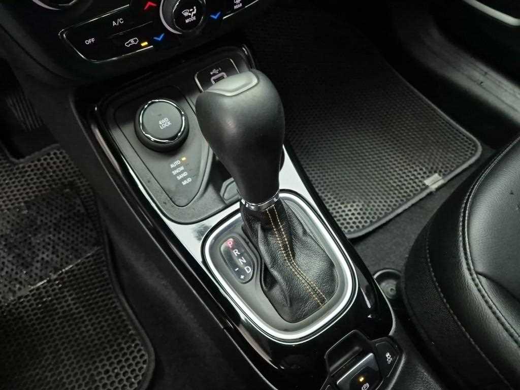 Jeep Compass 2.4 AWD Limited 8