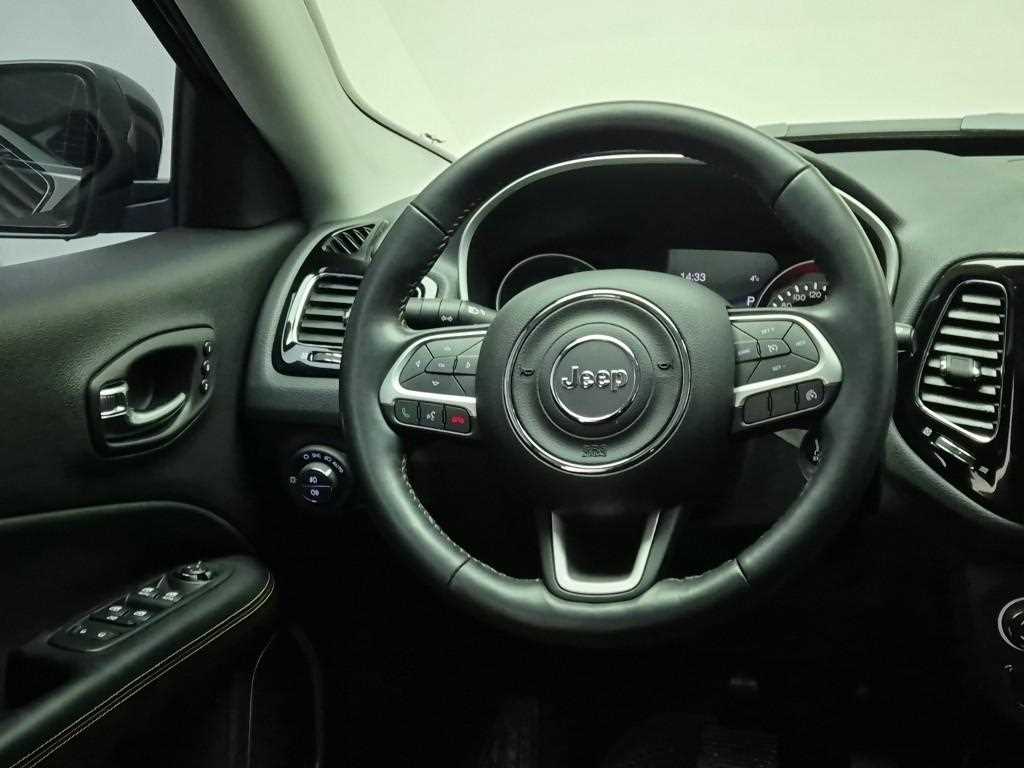 Jeep Compass 2.4 AWD Limited 9