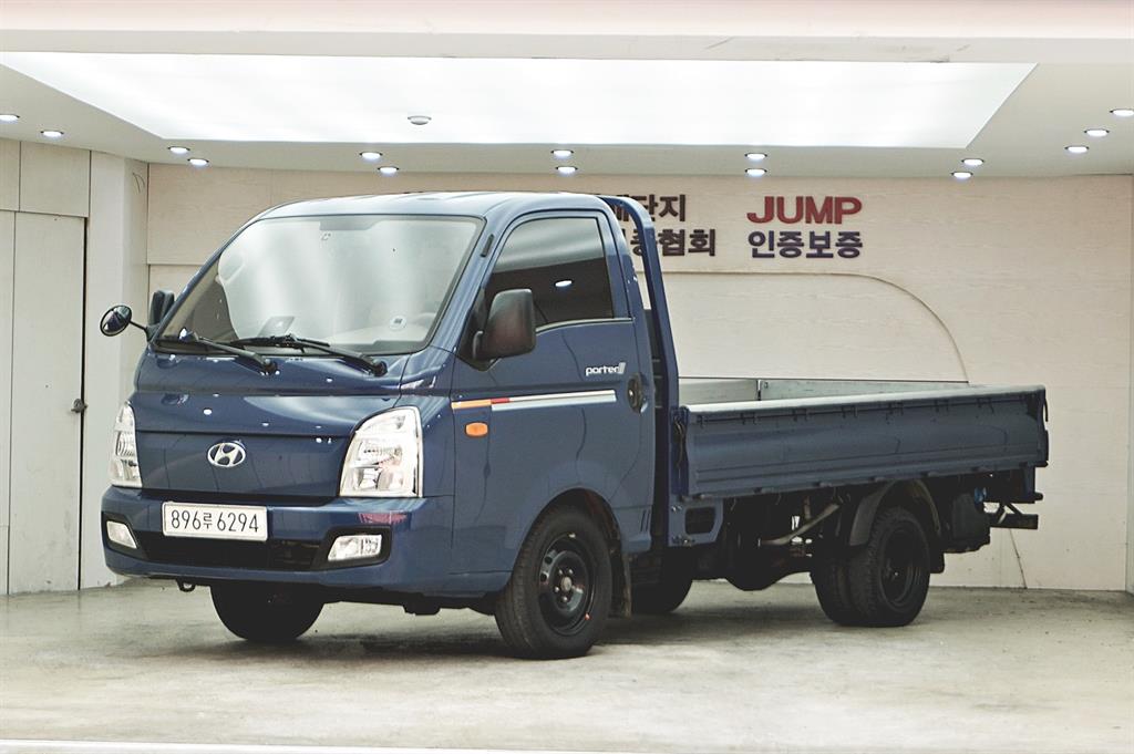 Hyundai Porter 1.0 Ton/ Standard Cab/ Long Wheelbase/ CRDi Style