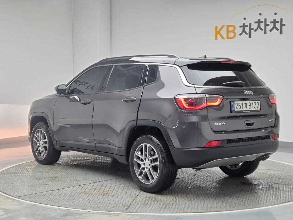 Jeep Compass 2.4 AWD Limited 3